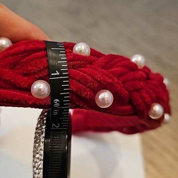Red headband with pearls - Picture 5 of 7